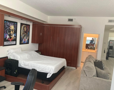 1617 N Flagler Drive - Photo Thumbnail 24