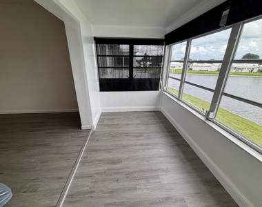 1112 Lake Terrace - Photo Thumbnail 10