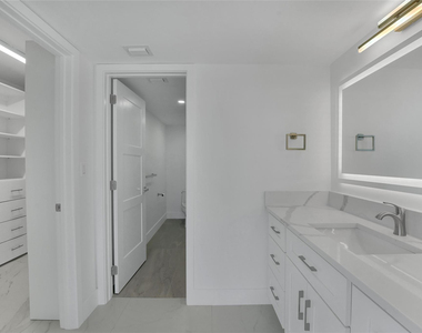 3900 Galt Ocean Drive - Photo Thumbnail 38