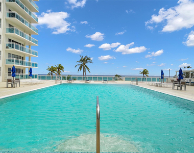 3900 Galt Ocean Drive - Photo Thumbnail 7