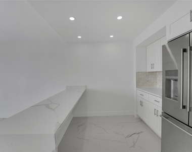 3900 Galt Ocean Drive - Photo Thumbnail 9