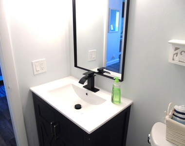 309 Circle Drive S - Photo Thumbnail 14