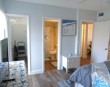 309 Circle Drive S - Photo Thumbnail 18