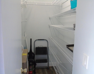 309 Circle Drive S - Photo Thumbnail 19