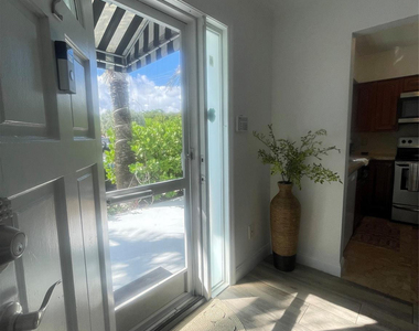 2708 Ne 14th Street Causeway - Photo Thumbnail 10