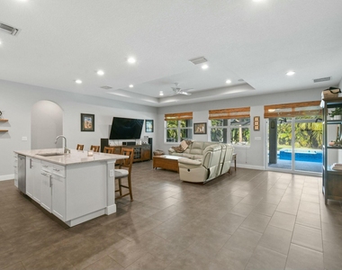 3214 Sw Constellation Road - Photo Thumbnail 6