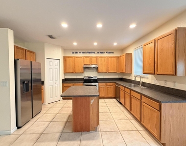 2789 S Evergreen Circle - Photo Thumbnail 1