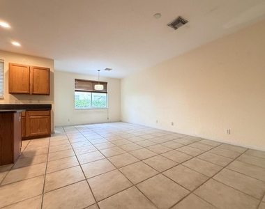 2789 S Evergreen Circle - Photo Thumbnail 6