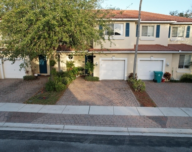 2789 S Evergreen Circle - Photo Thumbnail 21