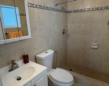 1830 Garfield Street - Photo Thumbnail 4