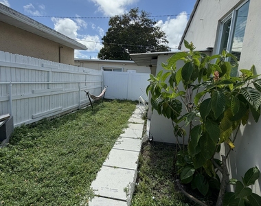 1830 Garfield Street - Photo Thumbnail 13