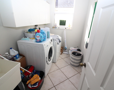 1396 Banyan Way - Photo Thumbnail 20