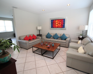 1396 Banyan Way - Photo Thumbnail 6