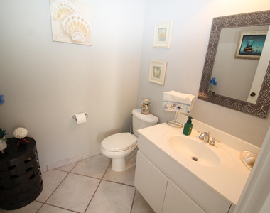 1396 Banyan Way - Photo Thumbnail 17