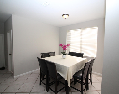 1396 Banyan Way - Photo Thumbnail 7