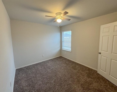 1109 S Appaloosa Lane - Photo Thumbnail 13