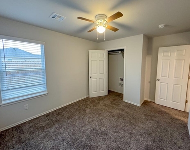1109 S Appaloosa Lane - Photo Thumbnail 12