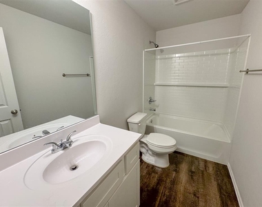 1109 S Appaloosa Lane - Photo Thumbnail 9