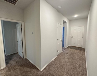 1109 S Appaloosa Lane - Photo Thumbnail 11