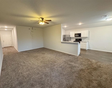 1109 S Appaloosa Lane - Photo Thumbnail 8