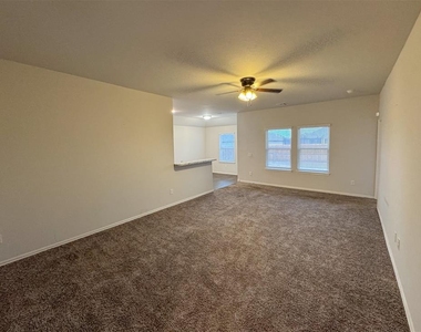 1109 S Appaloosa Lane - Photo Thumbnail 10