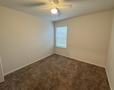 1109 S Appaloosa Lane - Photo Thumbnail 15