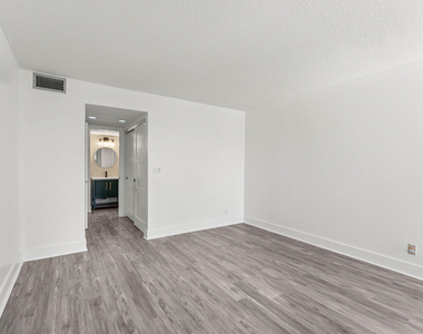 412 Southwind Drive - Photo Thumbnail 25