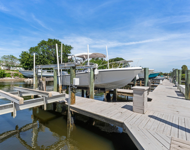 412 Southwind Drive - Photo Thumbnail 37
