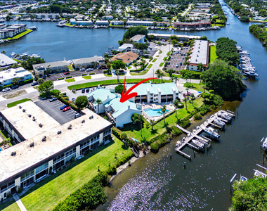 412 Southwind Drive - Photo Thumbnail 2