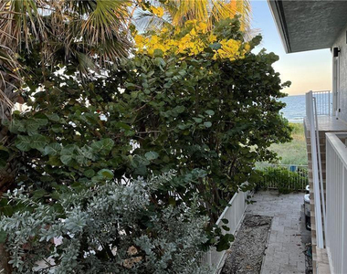 4564 El Mar Drive - Photo Thumbnail 13