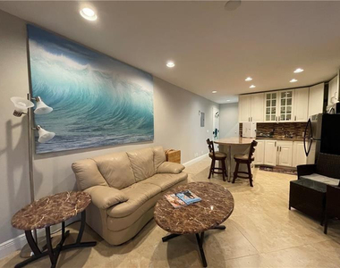 4564 El Mar Drive - Photo Thumbnail 5