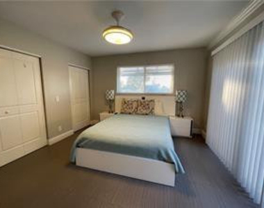 4564 El Mar Drive - Photo Thumbnail 8