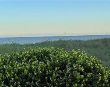 4564 El Mar Drive - Photo Thumbnail 14