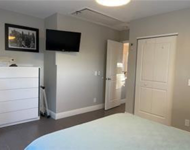 4564 El Mar Drive - Photo Thumbnail 9