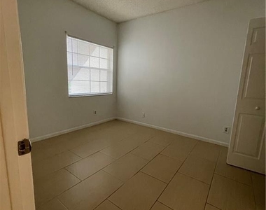 640 Cypress Club Way - Photo Thumbnail 21