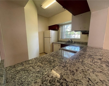 640 Cypress Club Way - Photo Thumbnail 4