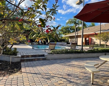 640 Cypress Club Way - Photo Thumbnail 31