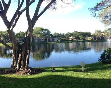 640 Cypress Club Way - Photo Thumbnail 26
