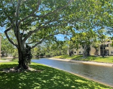 640 Cypress Club Way - Photo Thumbnail 15