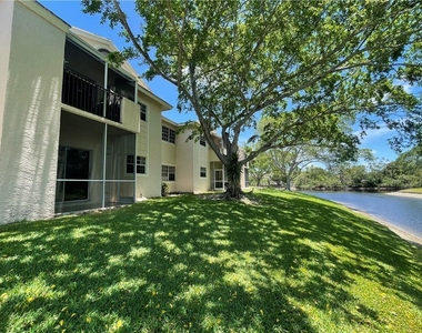640 Cypress Club Way - Photo Thumbnail 8