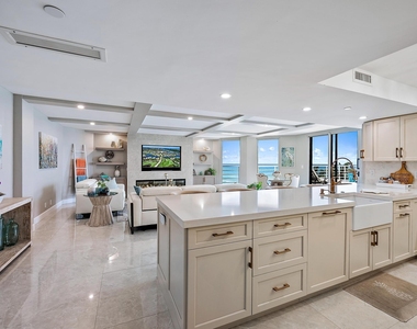 176 Helios Drive - Photo Thumbnail 14