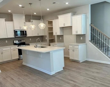 8122 Overmeadow Lane - Photo Thumbnail 3