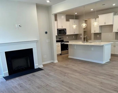 8122 Overmeadow Lane - Photo Thumbnail 2