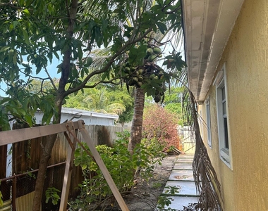 1420 N 70th Avenue - Photo Thumbnail 26