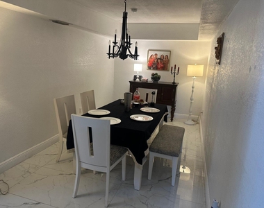 1420 N 70th Avenue - Photo Thumbnail 13