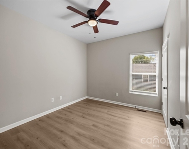 3130 Celia Avenue - Photo Thumbnail 14