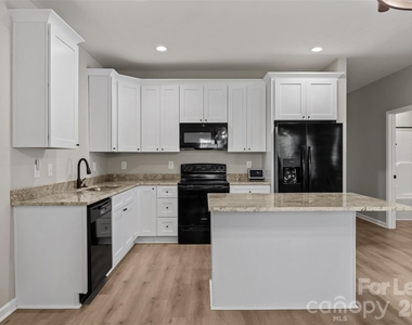 3130 Celia Avenue - Photo Thumbnail 7
