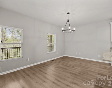 3130 Celia Avenue - Photo Thumbnail 4