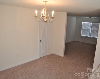 4511 Trunk Bay Drive - Photo Thumbnail 8