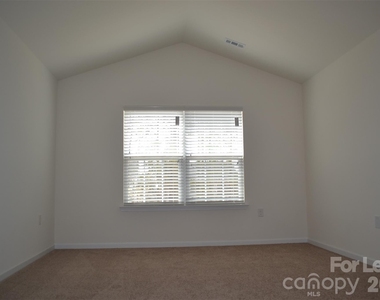 4511 Trunk Bay Drive - Photo Thumbnail 10